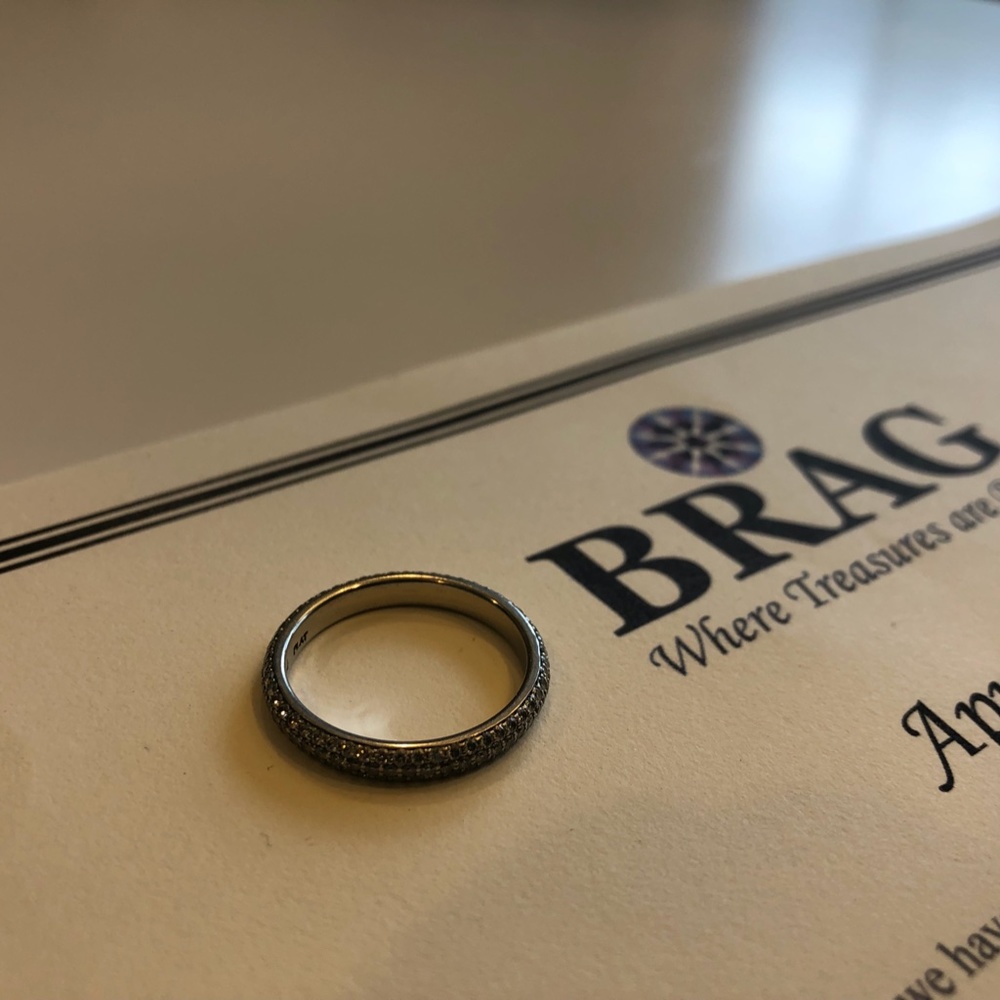 Platinum diamond eternity wedding band - Picture 5 of 7